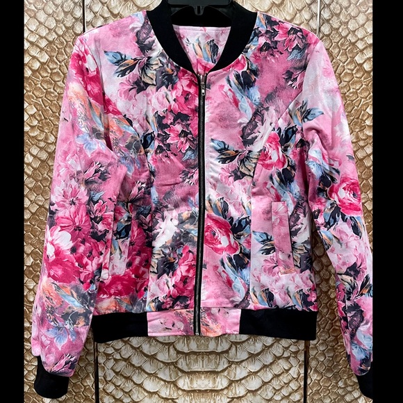 Pink Floral 🌸 Satin Jacket Size Small 🌸 NEW! - Picture 2 of 15